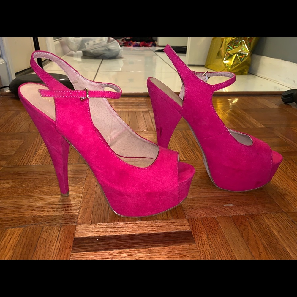 Shoedazzle hot pink faux suede peep toe heels sz10
